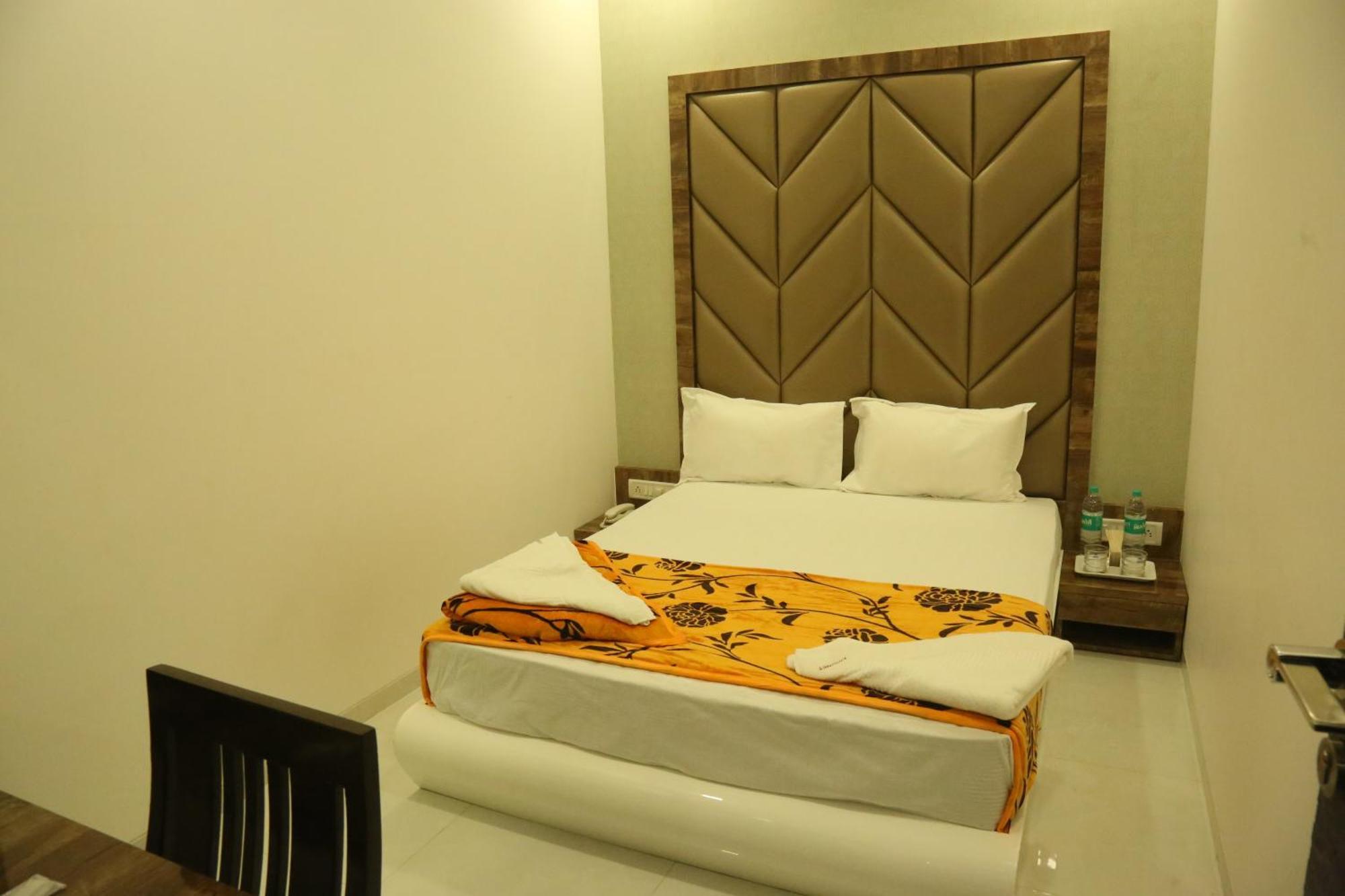 Hotel Magnum Airport T-2 Mumbai Luaran gambar