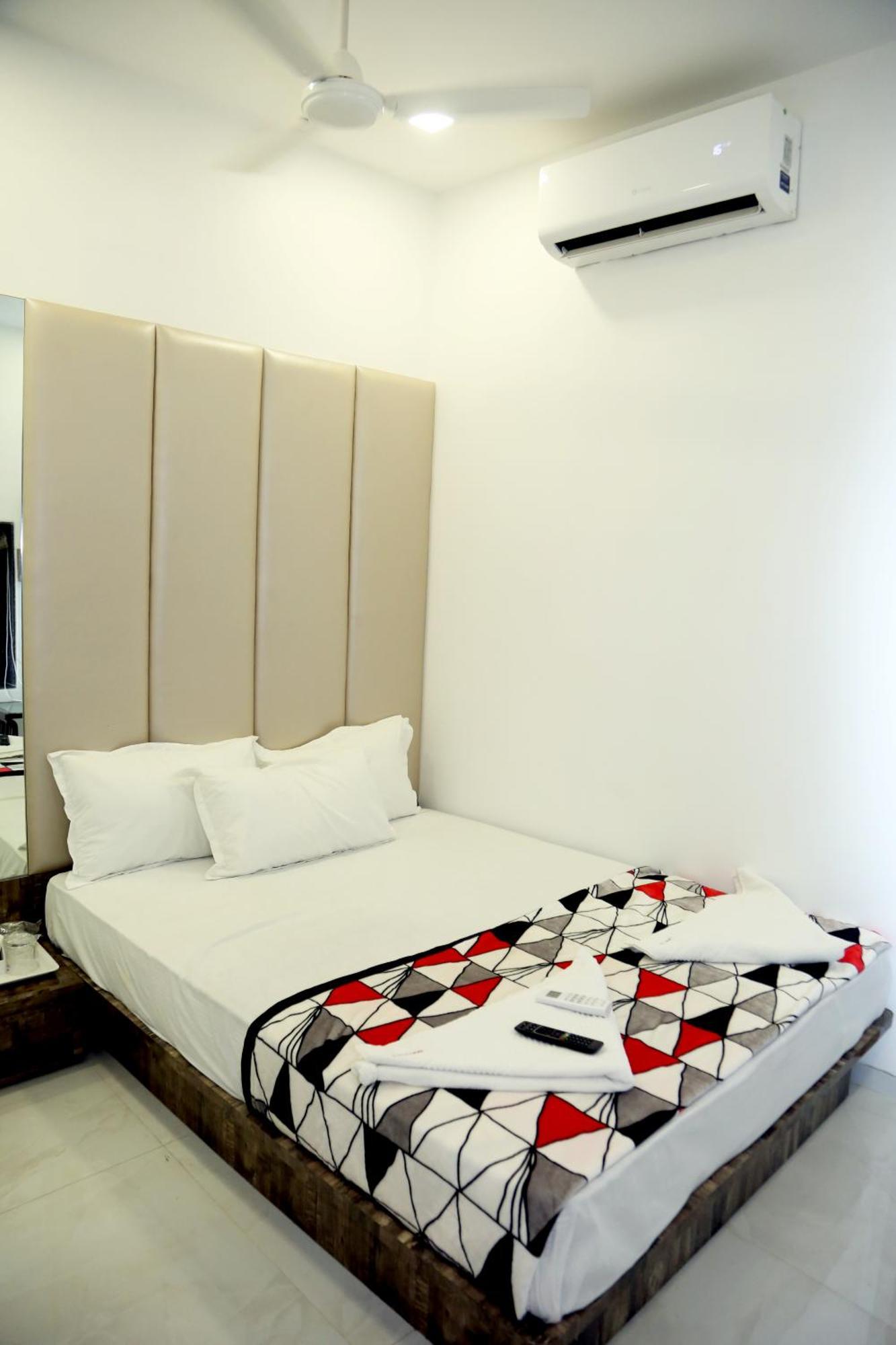 Hotel Magnum Airport T-2 Mumbai Luaran gambar