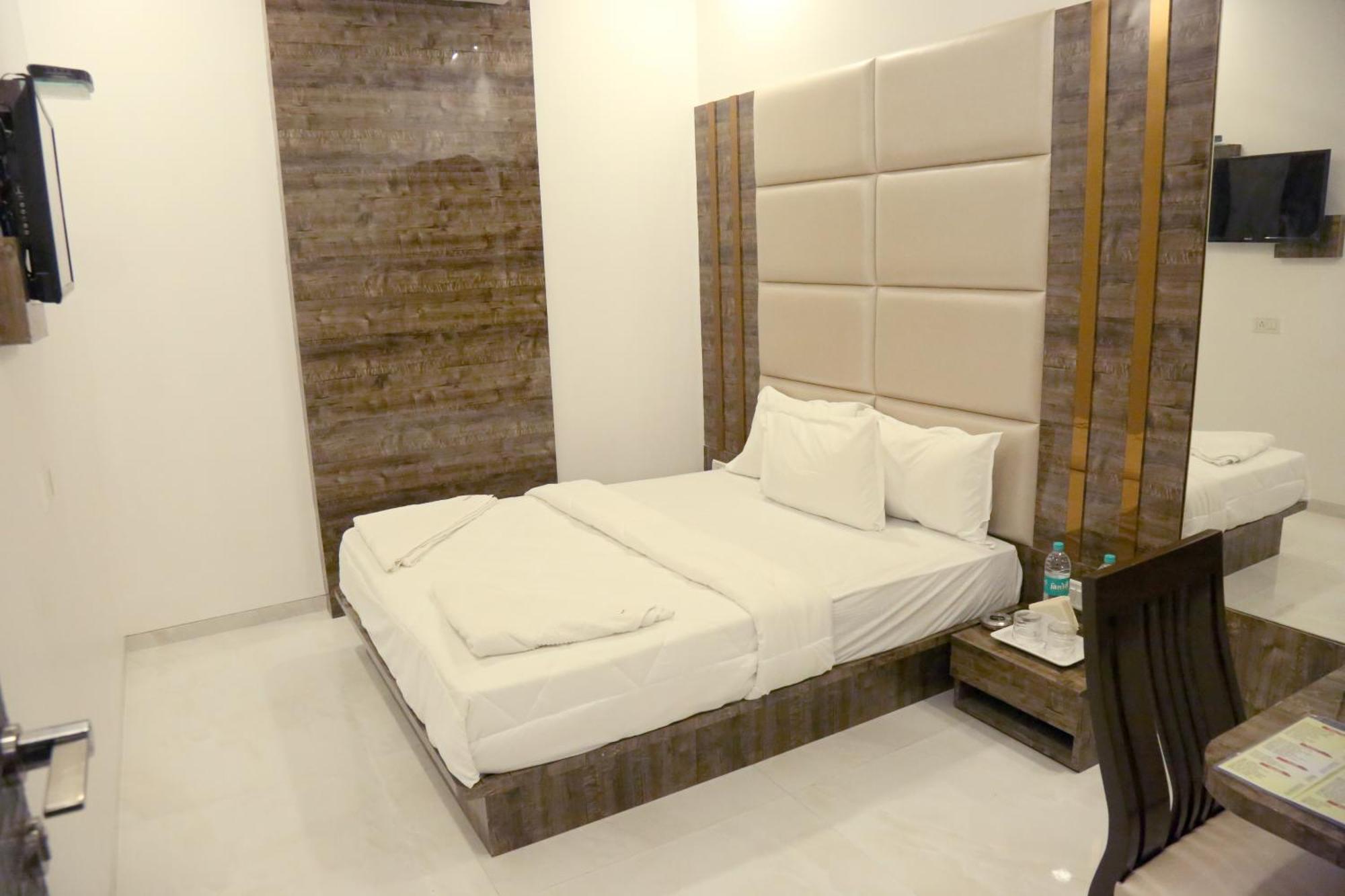 Hotel Magnum Airport T-2 Mumbai Luaran gambar